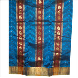 Click here for more on'Multicolor Pattu Parikini with contrast border DSE-2'