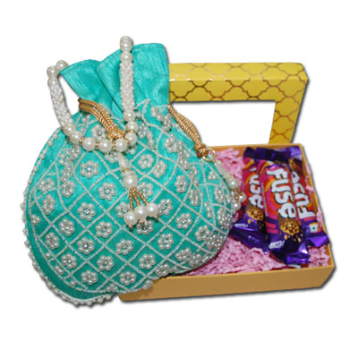 Click here for more on Gift Basket - Code GB14