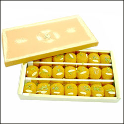 Click here for more on Dadu Motichoor Laddu - Sugar less