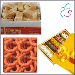 Click here for more on Sweet Hamper for Mom - Code05