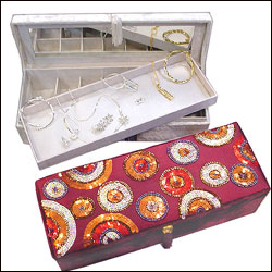 Click here for more on Keepsake Bangle Box
