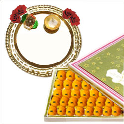 Click here for more on Ganesh Poojathali Hamper 12