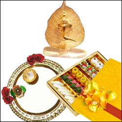 Click here for more on Pooja Thali Hamper -2