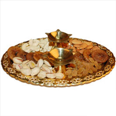 Click here for more on Diwali Dryfruit Thali - codeD01
