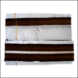 Khadi white outlet mundu