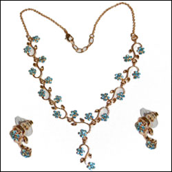 Click here for more on Fancy necklace Set ( Item codeno:1)
