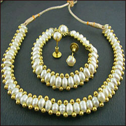 Hyderabadi Pearl Sets