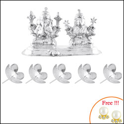Click here for more on'Laxmi Ganesh Hamper - jphss-002m'