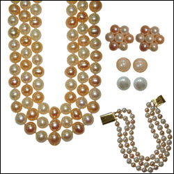 Click here for more on DELIGHTFULL PEARL SET (IMPRP10736)