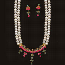 Click here for more on Exclusive Pearl Set 40
